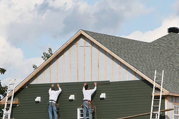 Professional Siding technician working in Lilesville, NC